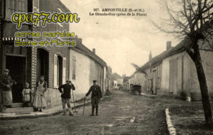 Amponville (Seine-et-Marne) - La Grande Rue ( prise de la Place)
