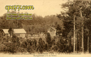 Arbonne La Forêt (Seine-et-Marne) - Domaine de Corne-Biche – Bungalows (vue des Roches)