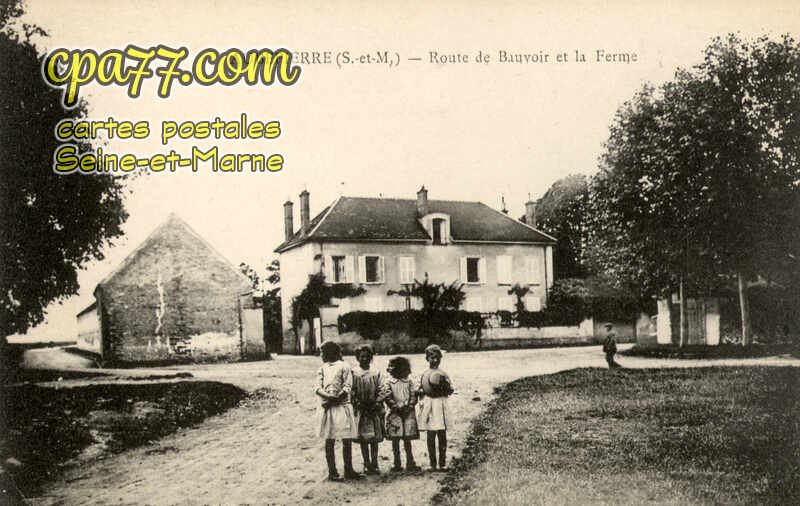 Aubepierre Ozouer Le Repos (Seine-et-Marne) - Route de Bauvoir et la Ferme