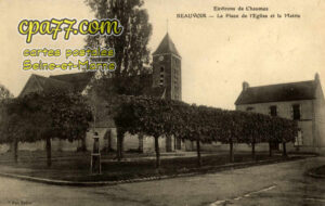 Beauvoir (Seine-et-Marne) - La Place de l&rsquo;Eglise et la Mairie