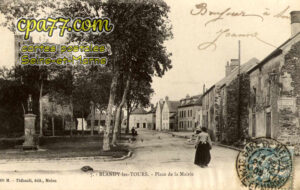 Blandy Les Tours (Seine-et-Marne) - Place de la Mairie
