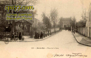 Bois Le Roi (Seine-et-Marne) - Place de la Gare