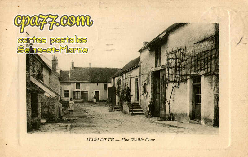 Bourron Marlotte (Seine-et-Marne) - Une Vieille Cour
