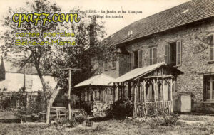 Cély En Bière (Seine-et-Marne) - Le Jardin et les Kiosques de l&rsquo;Hôtel des Acacias