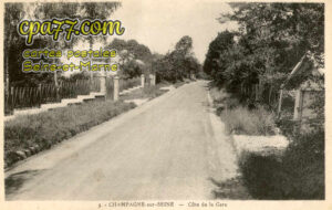 Champagne Sur Seine (Seine-et-Marne) - Côté de la Gare