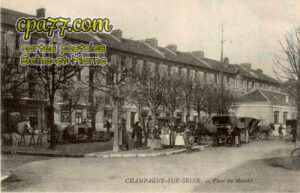 Champagne Sur Seine (Seine-et-Marne) - Place du Marché