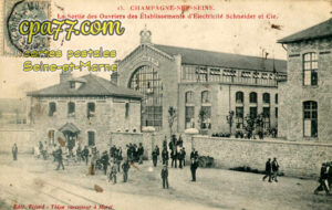 Champagne Sur Seine (Seine-et-Marne) - La Sortie des Ouvriers des Etablissements d&rsquo;Electricité Schneider et Cie.