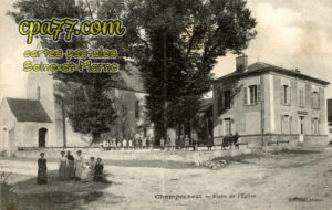 Champcenest (Seine-et-Marne) - Place de l&rsquo;Eglise