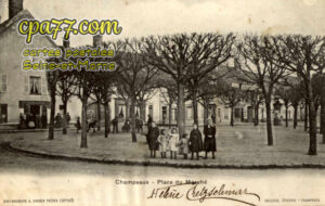 Champeaux (Seine-et-Marne) - Place du Marché