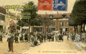 Champs Sur Marne (Seine-et-Marne) - La Grande Place