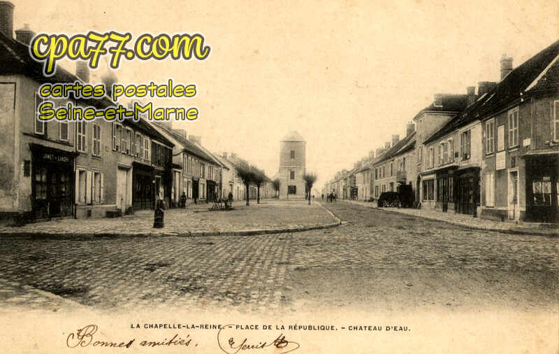 La Chapelle La Reine (Seine-et-Marne) - Place de la République – Château d&rsquo;Eau