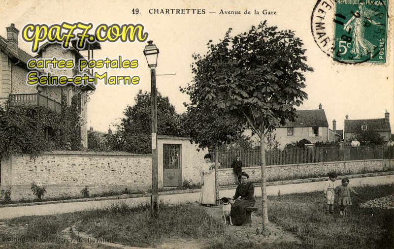 Chartrettes (Seine-et-Marne) - Avenue de la Gare