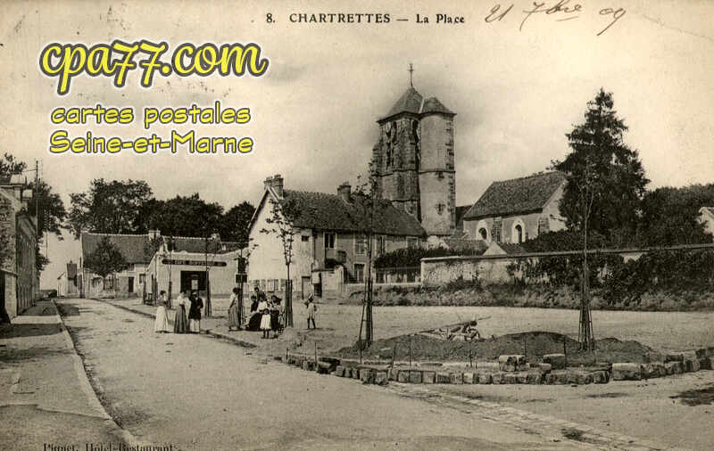 Chartrettes (Seine-et-Marne) - La Place