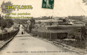 Chartrettes (Seine-et-Marne) - Route et Rue de Chartrettes