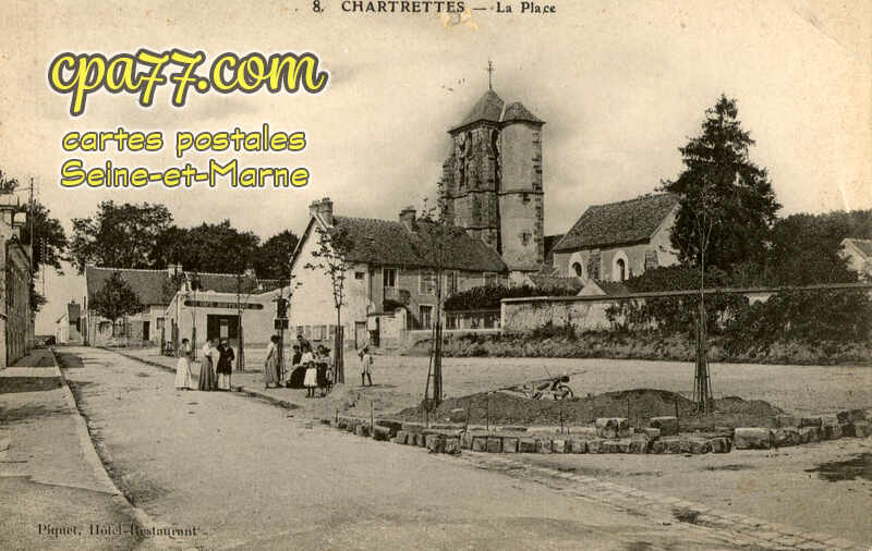 Chartrettes (Seine-et-Marne) - La Place