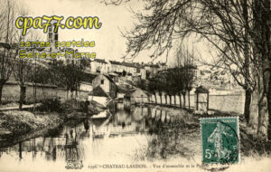 Château Landon (Seine-et-Marne) - Vue d&rsquo;ensemble et le Fusain