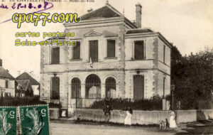 Le Châtelet En Brie (Seine-et-Marne) - Hôtel-de-Ville