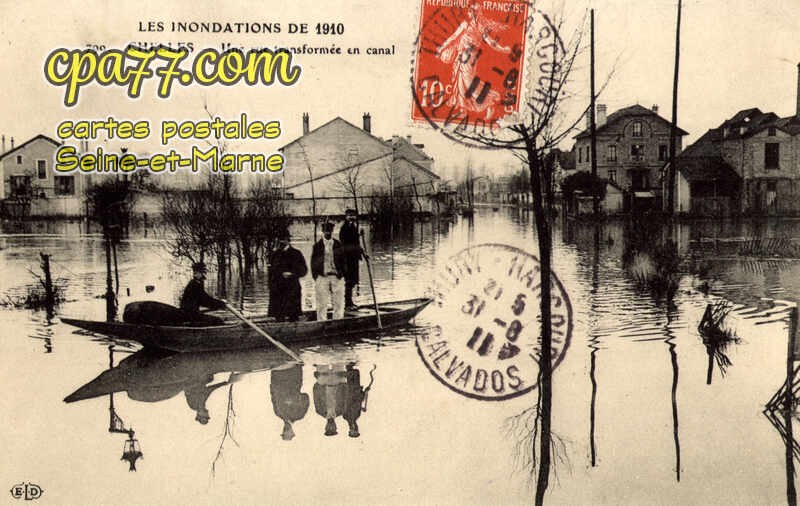 Chelles (Seine-et-Marne) - Les Inondations de 1910 – Une rue transformée en canal