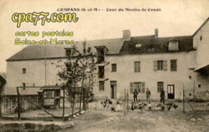 Compans (Seine-et-Marne) - Cour du Moulin de Condé