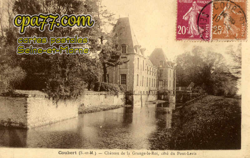Coubert (Seine-et-Marne) - Château de la Grange-le-Roi, côté du Pont-Levis
