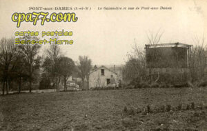 Couilly Pont Aux Dames (Seine-et-Marne) - Le Gazomètre et vue de Pont-aux-dames