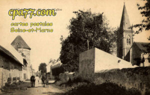 Coulommes (Seine-et-Marne) - Place de l&rsquo;Eglise