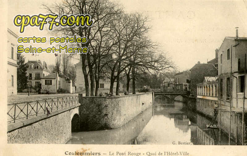 Coulommiers (Seine-et-Marne) - Le Pont Rouge – Quai de l&rsquo;Hôtel-Ville