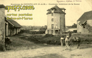 Courpalay (Seine-et-Marne) - Cordoux, intérieur de la ferme