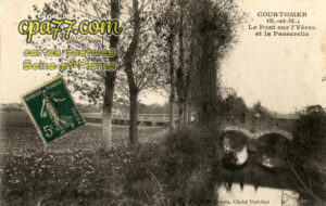 Courtomer (Seine-et-Marne) - Le Pont sur l&rsquo;Yères et la Passerelle