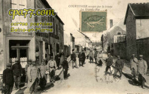 Courtomer (Seine-et-Marne) - Courtemer occupée par la troupe – La Grande-Rue