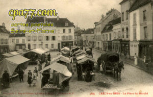 Crécy La Chapelle (Seine-et-Marne) - La Place du Marché