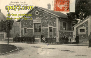 Crisenoy (Seine-et-Marne) - L&rsquo;Ecole – Sortie des élèves
