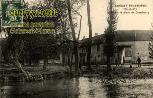 Croissy Beaubourg (Seine-et-Marne) - Ferme et Mare de Beaubourg