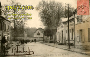 Croissy Beaubourg (Seine-et-Marne) - La Sortie des Ecoles
