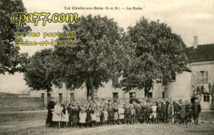 La Croix En Brie (Seine-et-Marne) - Les Ecoles