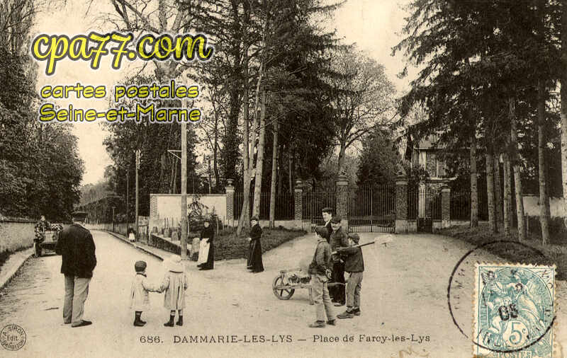 Dammarie Les Lys (Seine-et-Marne) - Place de Farcy-les-Lys