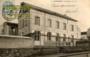 Dampmart (Seine-et-Marne) - La Mairie