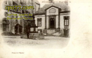 Donnemarie Dontilly (Seine-et-Marne) - Place de l&rsquo;Eglise