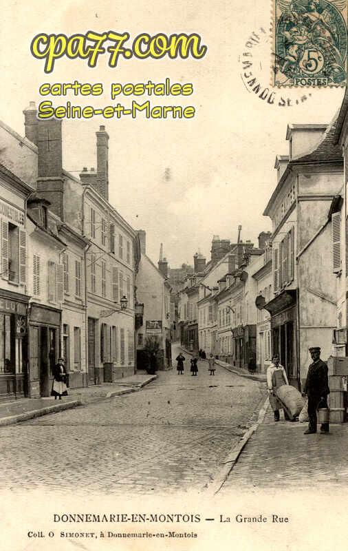 Donnemarie Dontilly (Seine-et-Marne) - La Grande Rue