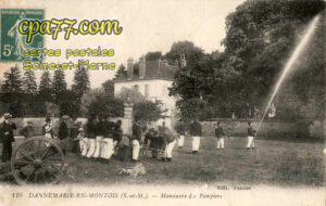 Donnemarie Dontilly (Seine-et-Marne) - Manœuvre des Pompiers