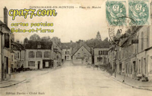 Donnemarie Dontilly (Seine-et-Marne) - Place du Marché