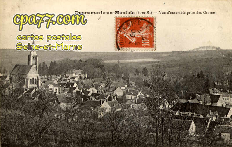 Donnemarie Dontilly (Seine-et-Marne) - Vue d&rsquo;ensemble prise des Grottes