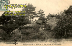 Dormelles (Seine-et-Marne) - La Croix de Montaigu