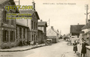 Doue (Seine-et-Marne) - Les Ecoles rue Champenois
