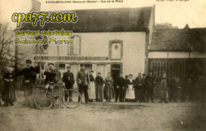 Échouboulains (Seine-et-Marne) - Vue de la Place
