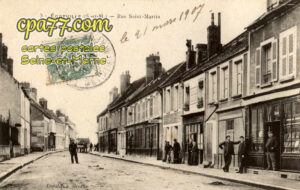 Égreville (Seine-et-Marne) - Rue Saint-Martin