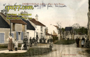 Émerainville (Seine-et-Marne) - Place de la Pompe