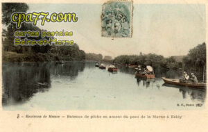 Esbly (Seine-et-Marne) - Bateaux de pêche en amont du Pont de la Marne