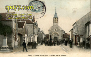 Esbly (Seine-et-Marne) - Place de l&rsquo;église – Sortie de la Fanfare