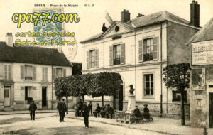 Esbly (Seine-et-Marne) - Place de la Mairie